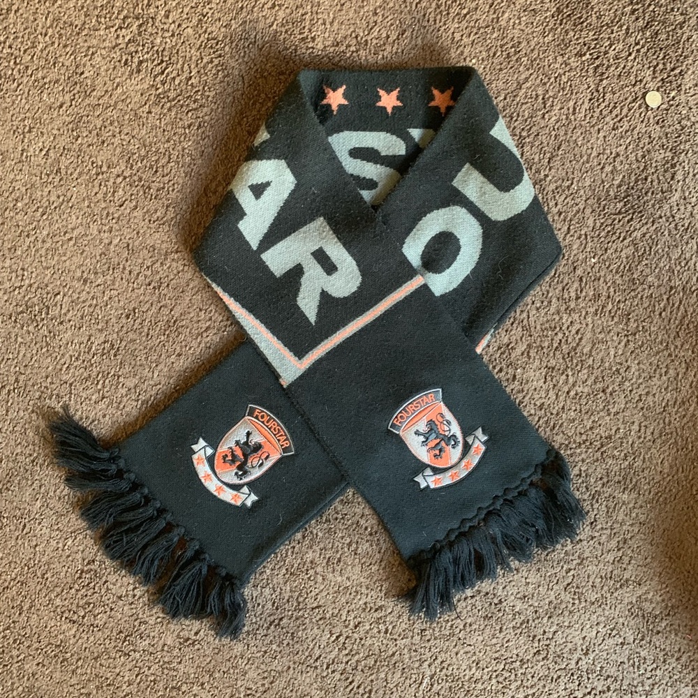 FOURSTAR SCARF - Picture 2 of 2